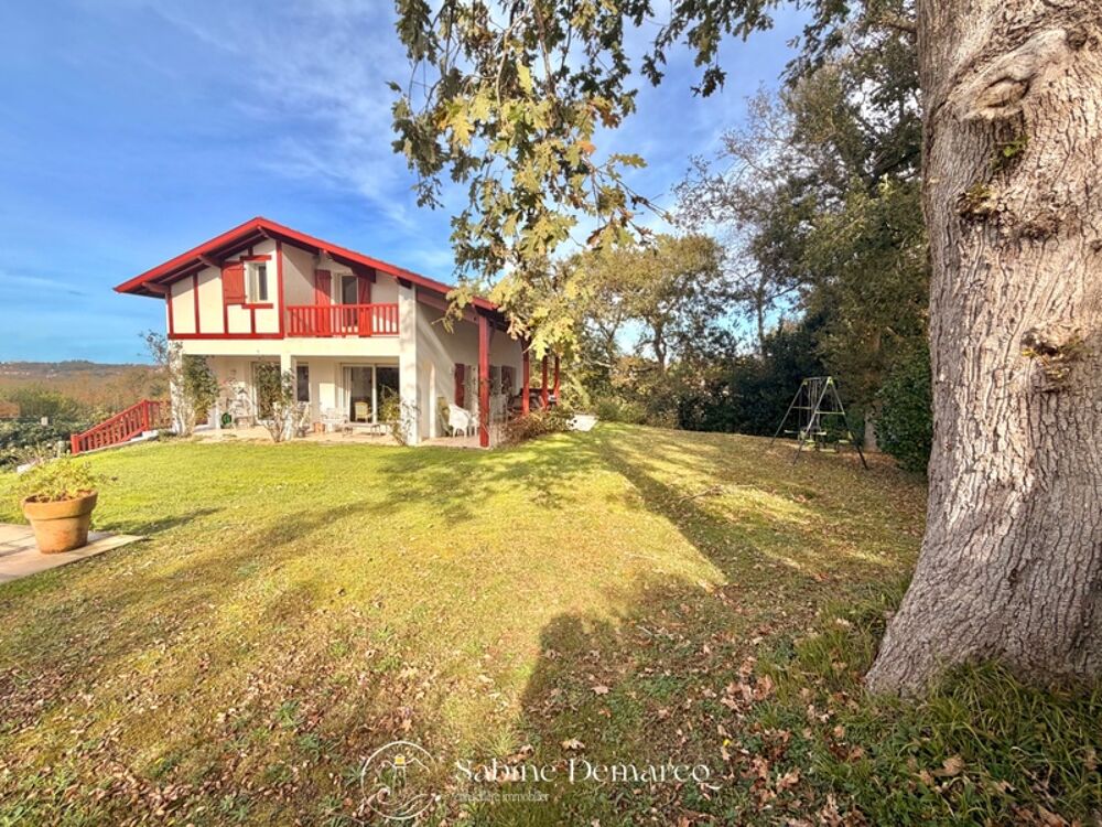 Vente Maison Villa avec piscine 6 pièces à vendre ARBONNE (64) Arbonne