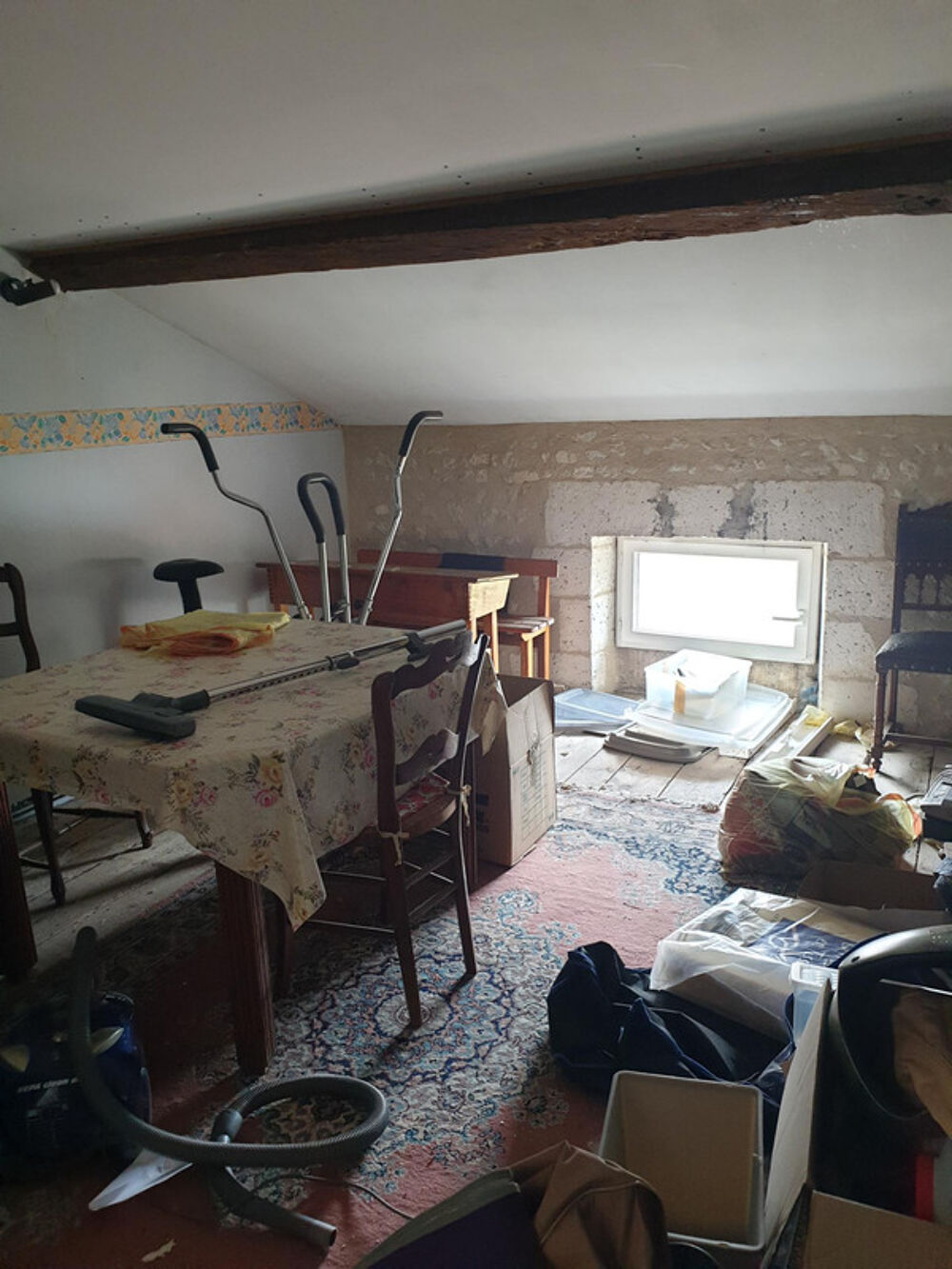 Vente Maison ? CHALAIS (16) Maison de ville à fort potentiel – 134 m² habitables + studio 39 m² – À rénover Chalais