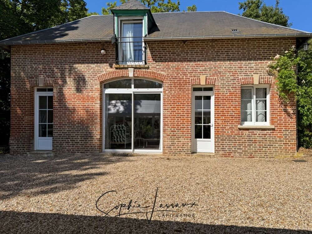 Demeure de caractère à vendre à Bézu-Saint-Éloi  9 pièces, 5 chambres, parc de près de 6 000 m² avec maison d'amis et espace bi
