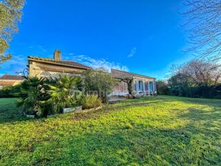  Maison  vendre 9 pices 200 m