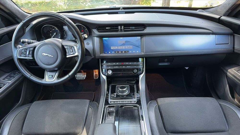 XF Sportbrake 2.0 D 180 BVA8 R-Sport 2019 occasion 69390 Vourles