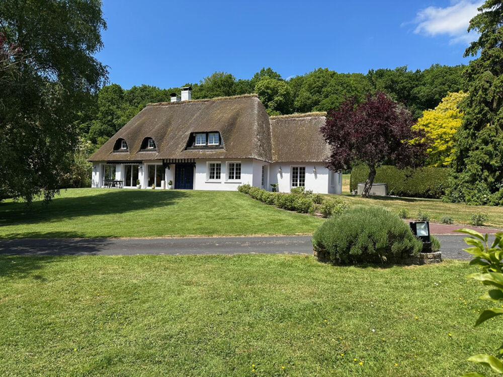 Maison 8 pièces 470 m² · à Montfort sur Risle · 470 m² · 699 000 €