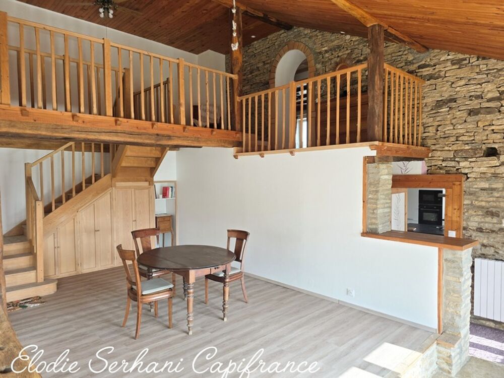 Maison de caractère T6 d'environ 180m2 + 166m2 de grange à Montenois