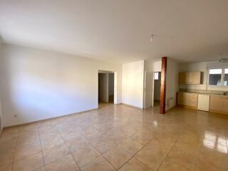  Immeuble à vendre 305 m²