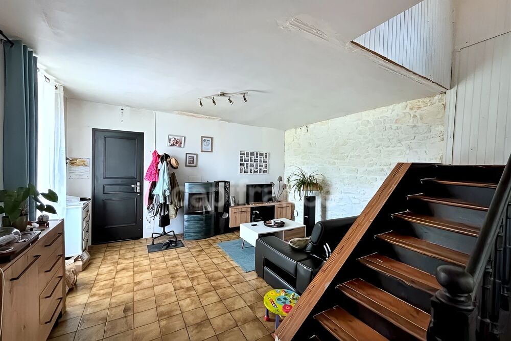 Charmante maison en pierre de 122m², 3 chambres avec jardin, terrasse, cave à GUENGAT(29)