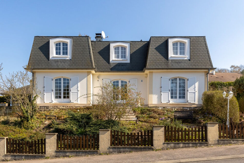 MAISON DE CARACTERE 7 PIECES TERRAIN 9 ARES 44