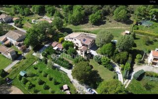  Maison à vendre 15 + pièces 338 m²