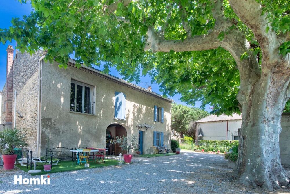 **Authentique mas provençal avec hangar de 220 m² et fort potentiel au coeur de Mallemort**