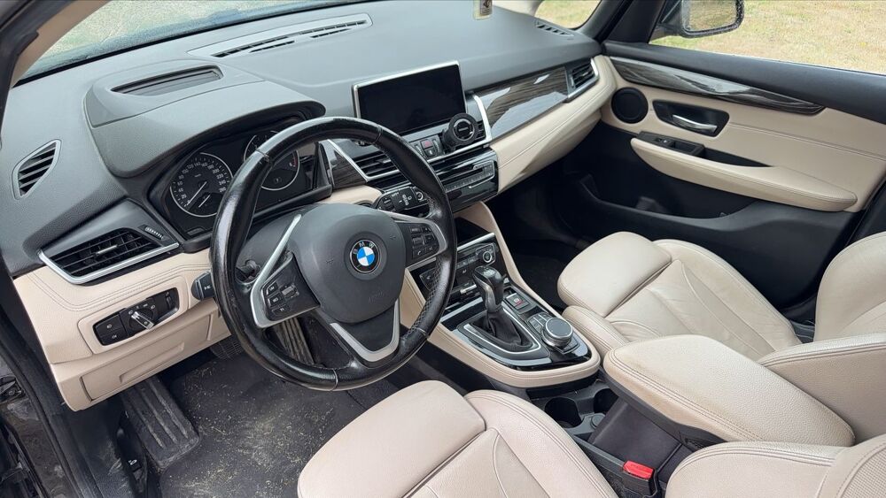 Serie 2 (F46) xDrive 218d 150 Steptronic8 Luxury - 7 places Automati 2016 occasion 44130 Le Gavre