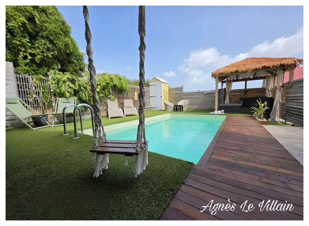 Vente Maison Maison Familiale avec Piscine Spa et Studio Deshaies