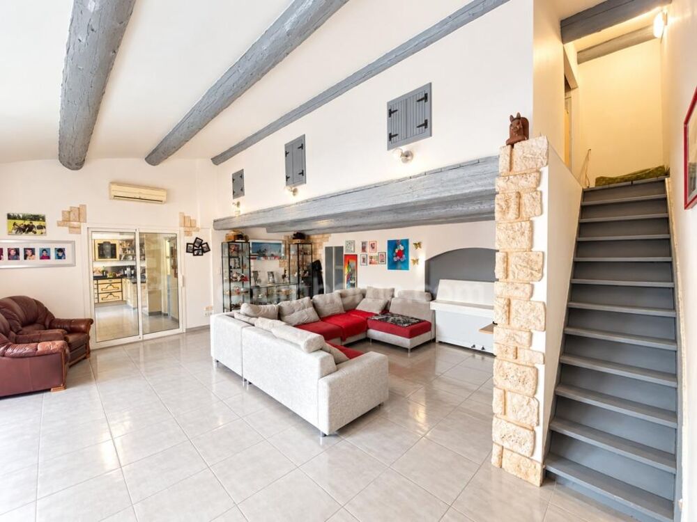 Vente Propriété/Château Propriété 5 pièces 178m2 avec piscine sur terrain de 1,4H à MEZE (34) Meze