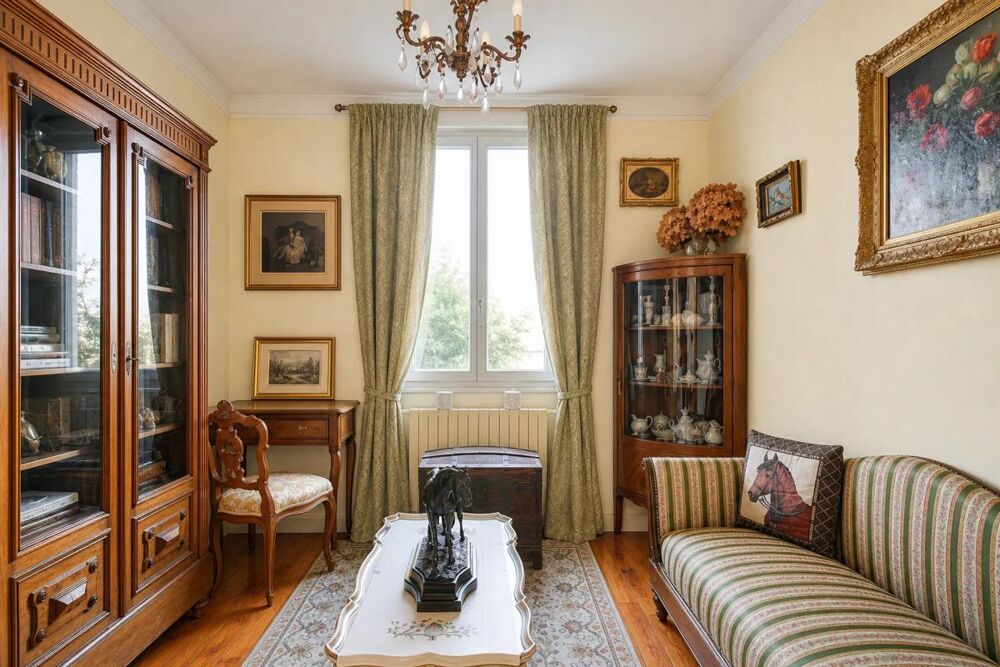 à vendre  Propriété/château Clamart (92140)