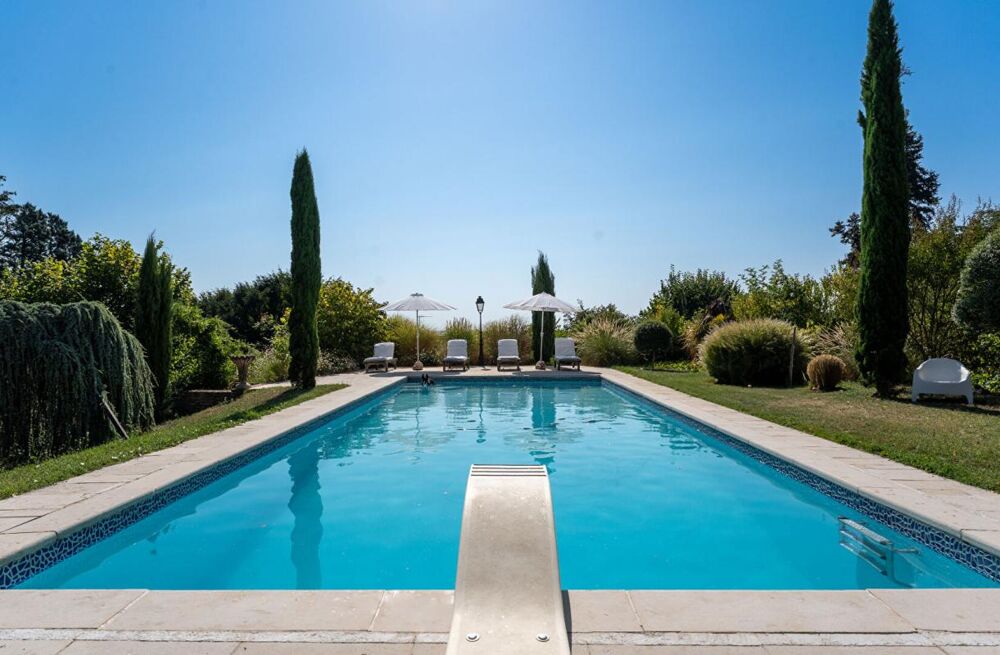 à vendre  Propriété/château Caluire-et-Cuire (69300)