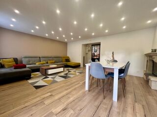  Appartement à louer 5 pièces 92 m²