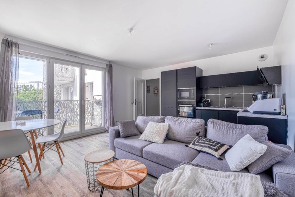 Christophe Michaudelle Capifrance, vous propose à MEAUX, appartement récent (2020) 2 pièces 50 m² avec son balcon et sa place de