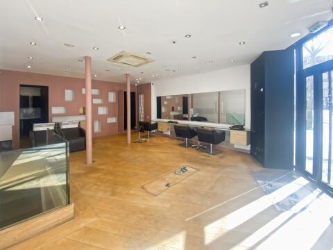 Boutique &agrave; louer emplacement commer&ccedil;ant avenue des Ternes 4113 75017 Paris