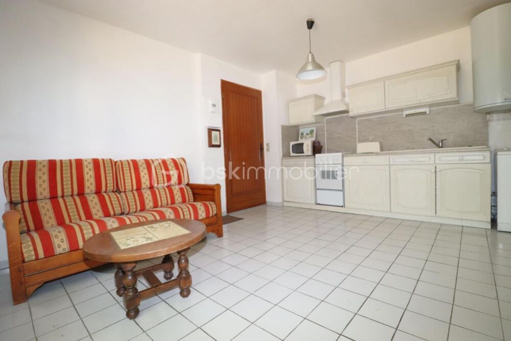 APPARTEMENT EN DUPLEX CALME - SANS VIS A VIS ( 2pieces 27 m² ) AVEC PLACE DE PARKING