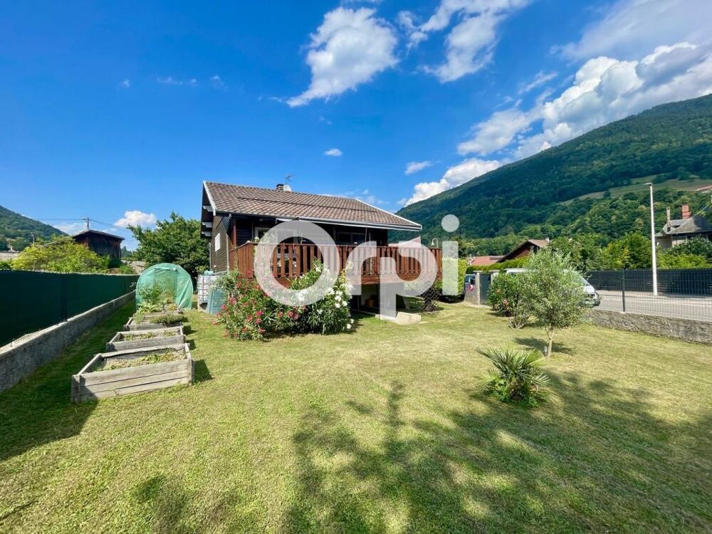 Vente Propriété/Château Ensemble immobilier avec habitation principale, dépendance et revenu locatif – Terrain de 1 004 m²<br><br>ALLEVARD-LES-BAINS – 3 Allevard