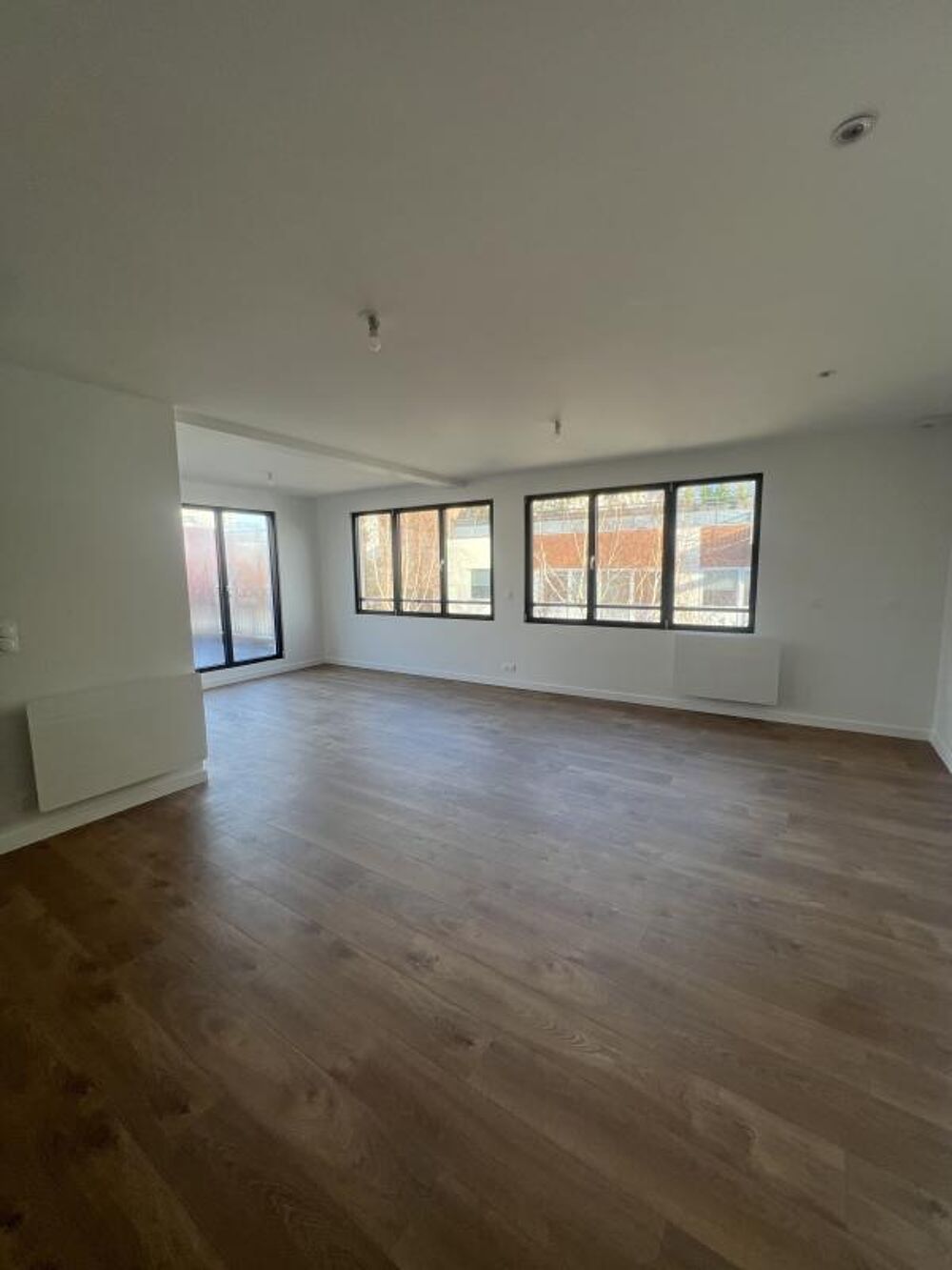 **RARE - LIVRAISON RAPIDE - Appartement 5 PIECES - DERNIER ETAGE  DEUX TERRASSES + PARKING