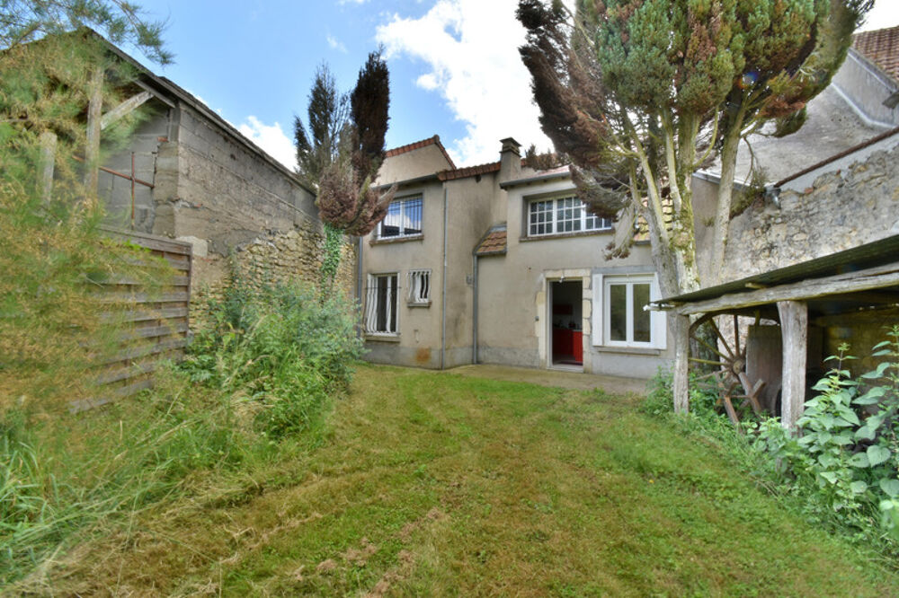 Vente Maison Dpt Nièvre (58), à vendre proche de la CHARITE SUR LOIRE à CHAMPVOUX au coeur du village maison d'environ 130 m² La charite sur loire