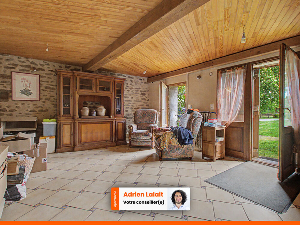 Vente Maison Maison de bourg à rénover de 125 m² – 4 chambres – Jardinet – Garage Bersac sur rivalier
