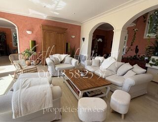  Propriété/château à vendre 6 pièces 233 m²