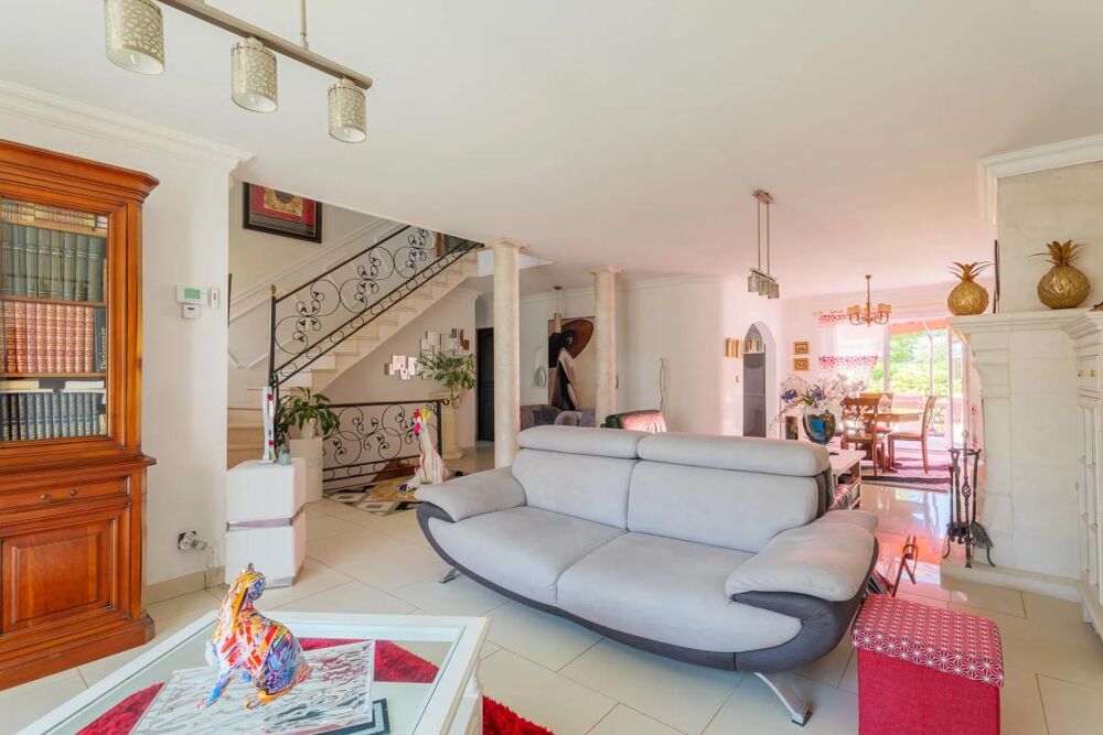 Maison de 7 pièces de 245 m² à Claye-Souilly