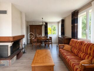  Propriété/château à vendre 8 pièces 136 m²