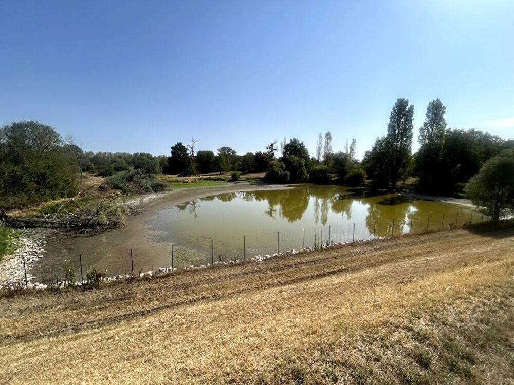 Vente Terrain Splendide PLAN D'EAU situé à 15 minutes de Nevers Jouet sur l aubois