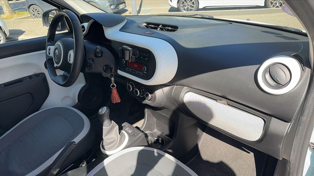 Twingo III 1.0 SCe 69 Limited - Premi&egrave;re main 2018 occasion 69780 Mions