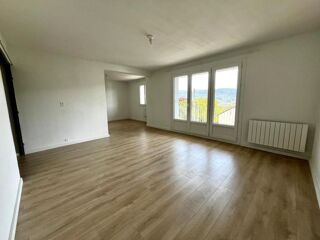  Appartement à louer 4 pièces 103 m²