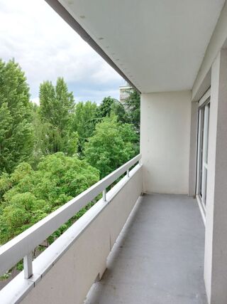  Appartement à louer 3 pièces 64 m²