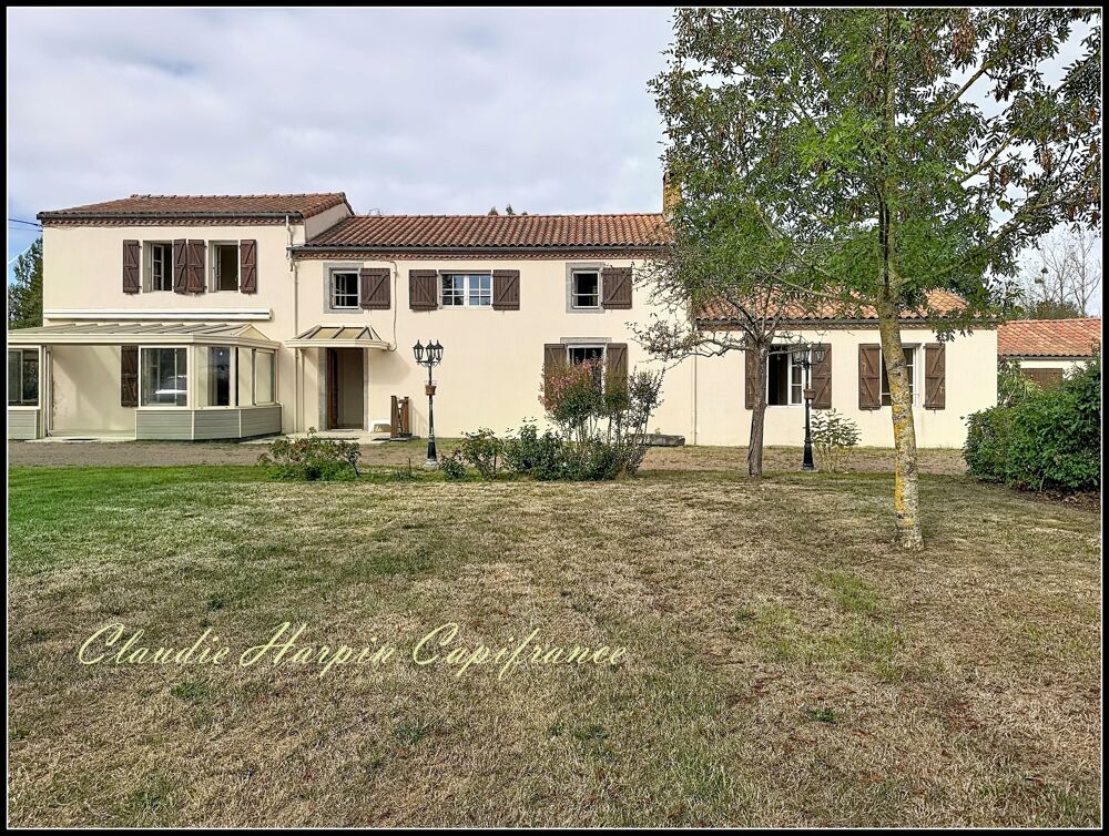 Maison à vendre 8 pièces CHICHE (79) 6 chambres - terrain 6195 M²