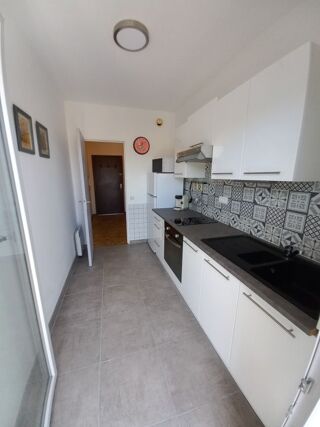  Appartement à louer 1 pièce 33 m²