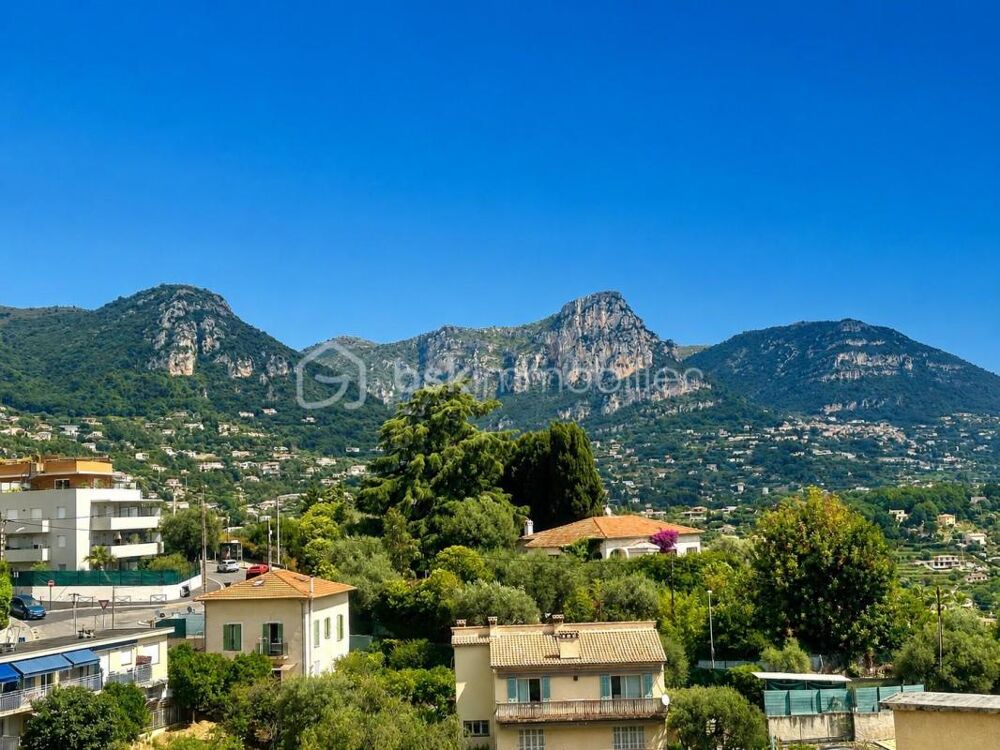 VENCE - DERNIER ÉTAGE - 4P RECEMENT RENOVÉ - TERRASSE XL 42M2 - VUE PANORAMIQUE VERDURE, MER ET MONTAGNES - GARAGE, PARKING ET