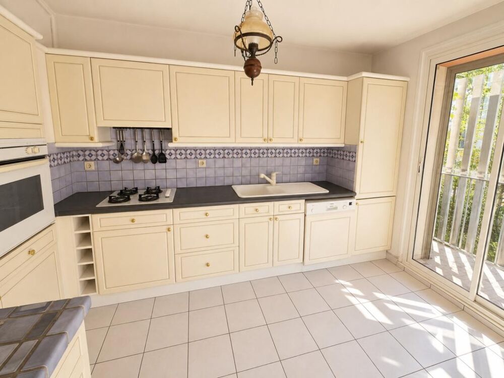 Vente Appartement 13010 Saint-Tronc Type 6 avec balcon Marseille 10