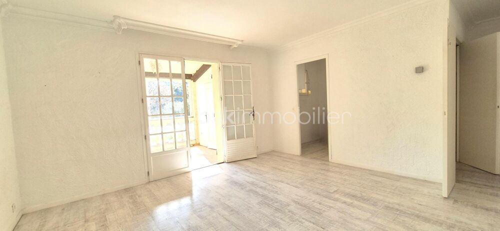  vendre  Proprit/chteau Bormes-les-Mimosas (83230)