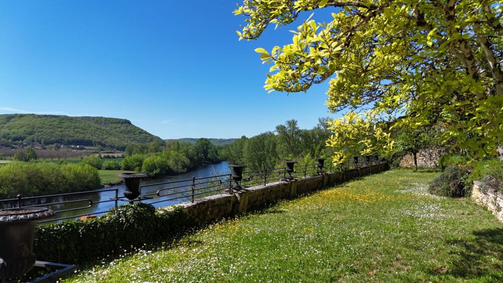 Demeure de caractère avec vue exceptionnelle sur la Dordogne