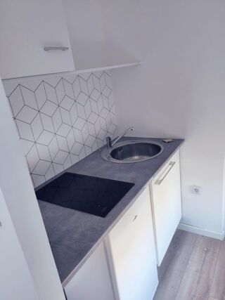  Appartement à louer 1 pièce 25 m²