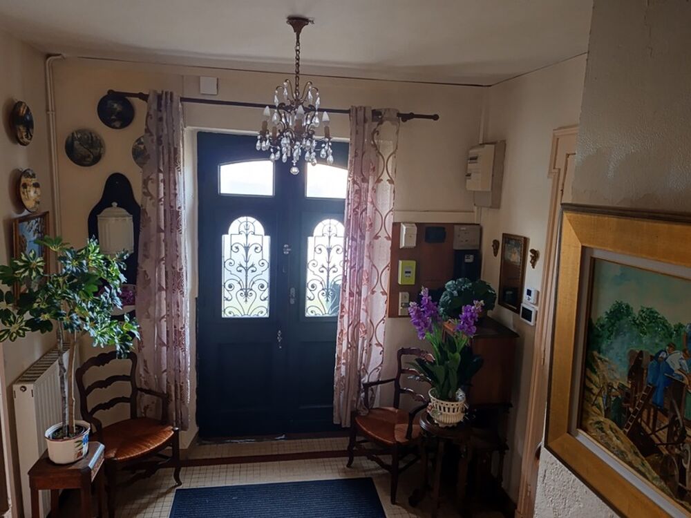 Opportunité : Maison de Village à rafraichir de plus de 170 m²