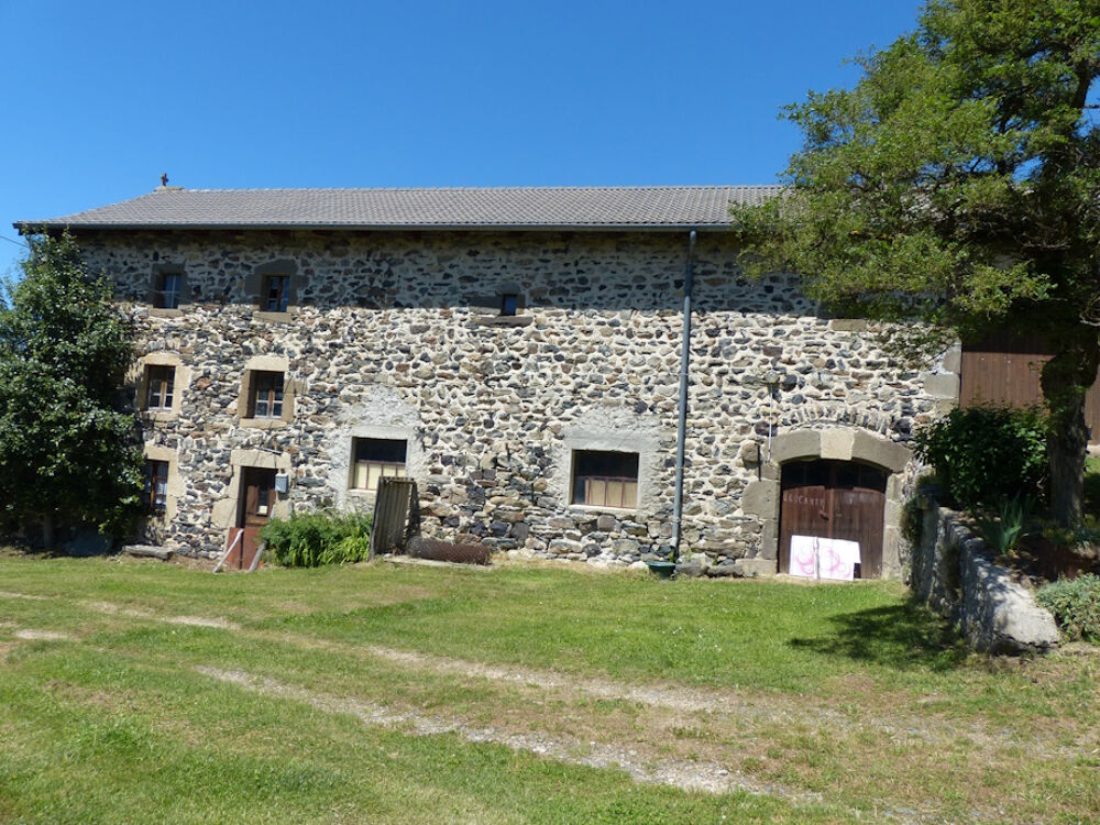 Maison de caractère à Saint-Hostien