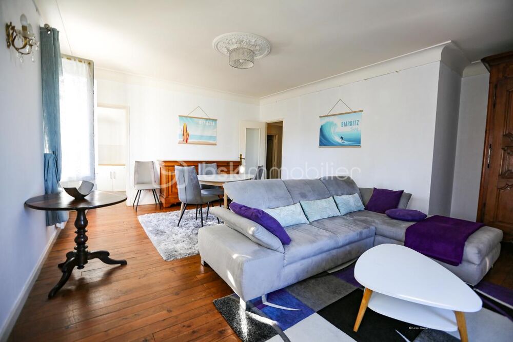 ANGLET  Maison de 181 m2 composée de 2 appartements, garage et bâti existant