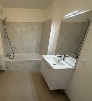  Appartement à louer 2 pièces 40 m²