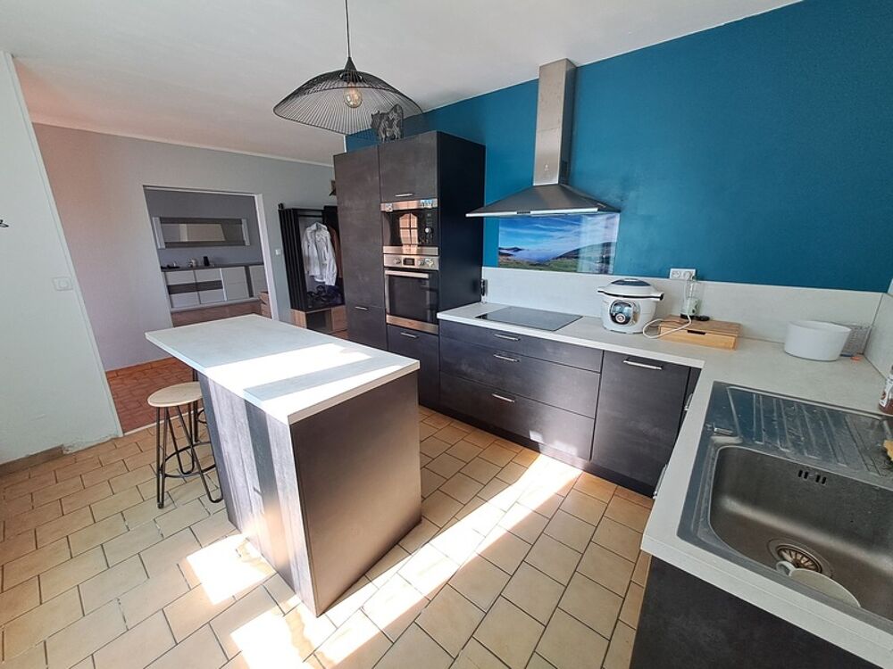 Vente Maison Grande maison familiale de 170 m² sur une belle parcelle de plus de 3 600 m² Courpignac