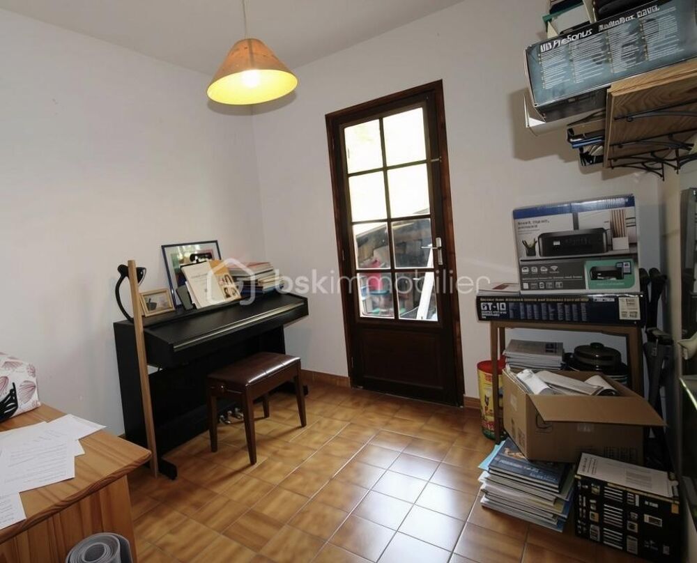 Vente Maison Maison individuelle  sur 1540 m2 de terrain  – Quartier recherché de Rians Rians