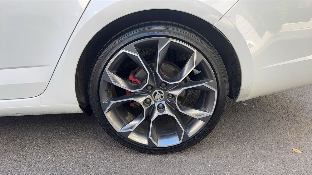 Octavia RS III 2 TSI 230 N/A 2017 occasion 92800 Puteaux