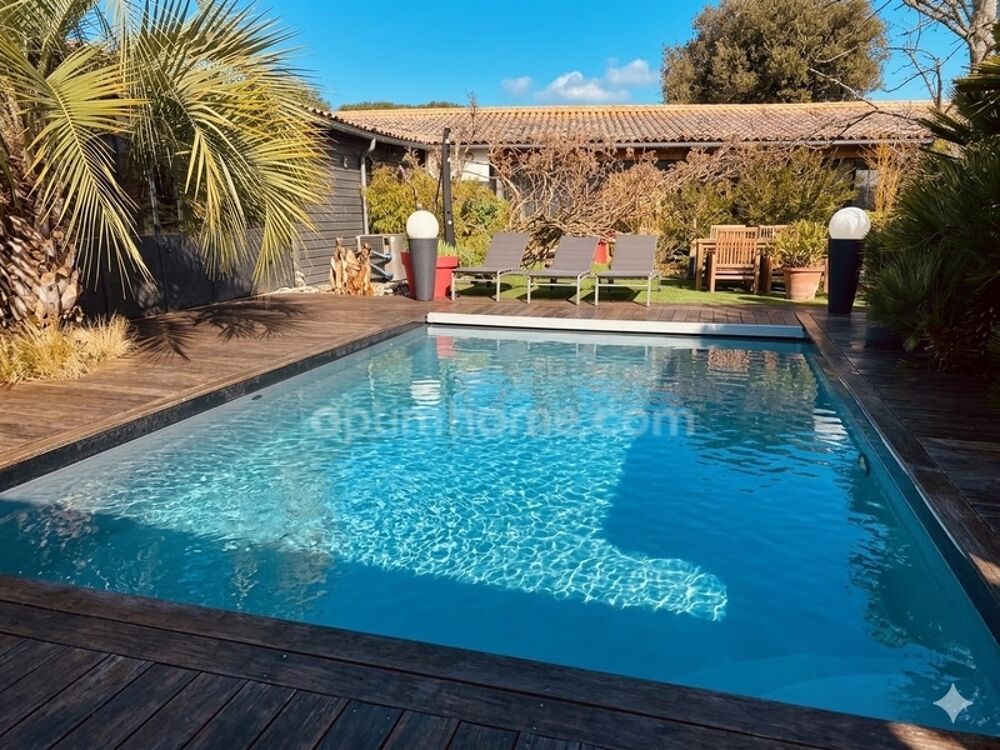 Maison 2 pièces 400 m² · à La Flotte · 400 m² · 1 872 000 €