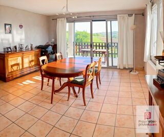  Maison  vendre 8 pices 230 m