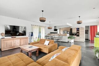 Vente Maison Maison familiale de 175 m² avec piscine à Chazay-d'Azergues Chazay d azergues