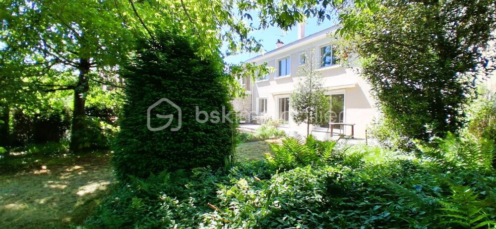 Maison de caractère de 272 m²  5 chambres  Jardin intime  Idéale famille ou activité professionnelle